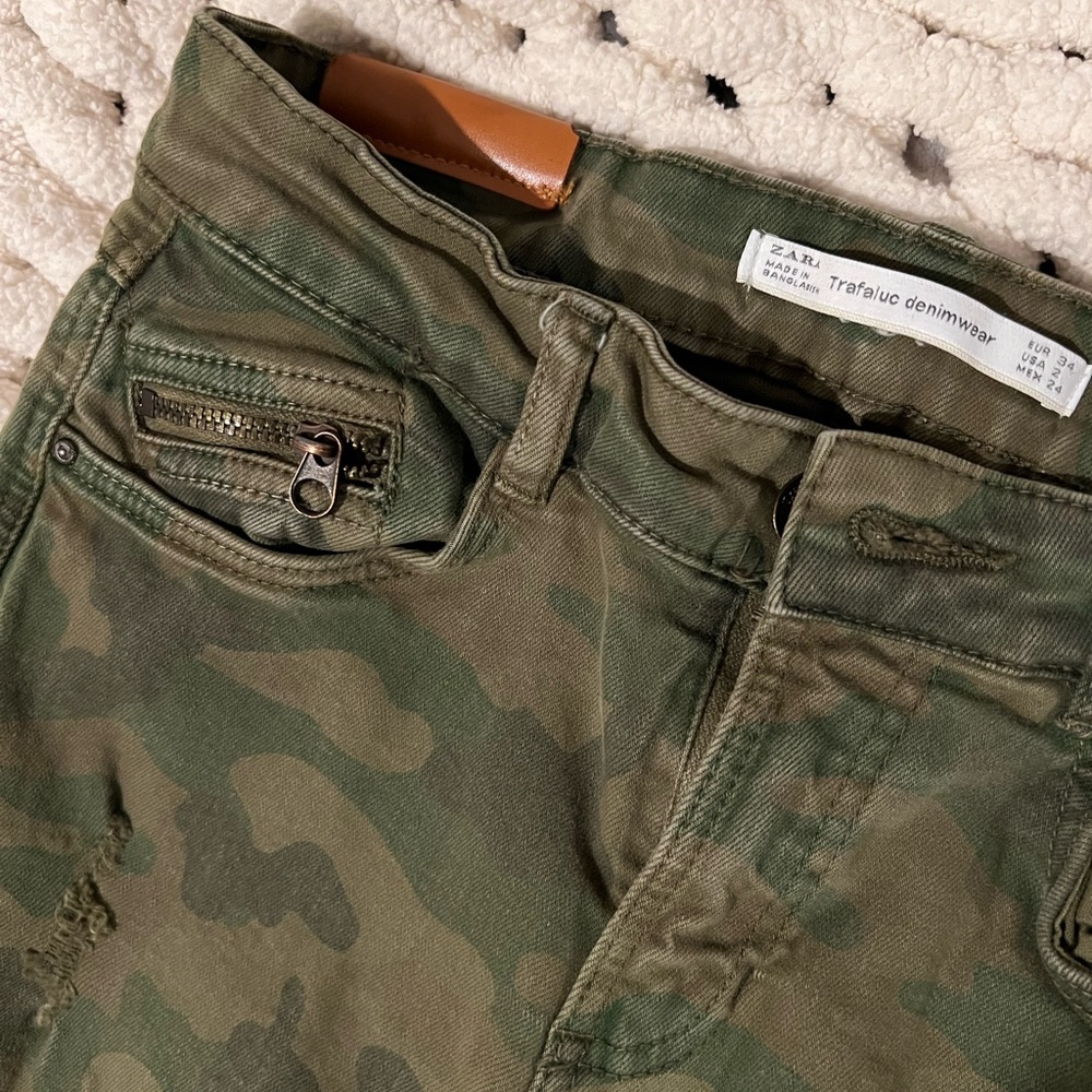 Zara Camouflage Trafaluc Jeans